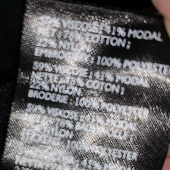 🆕HP🖤🆕Free Blouse w Floral Embroidery - Picture 11 of 13